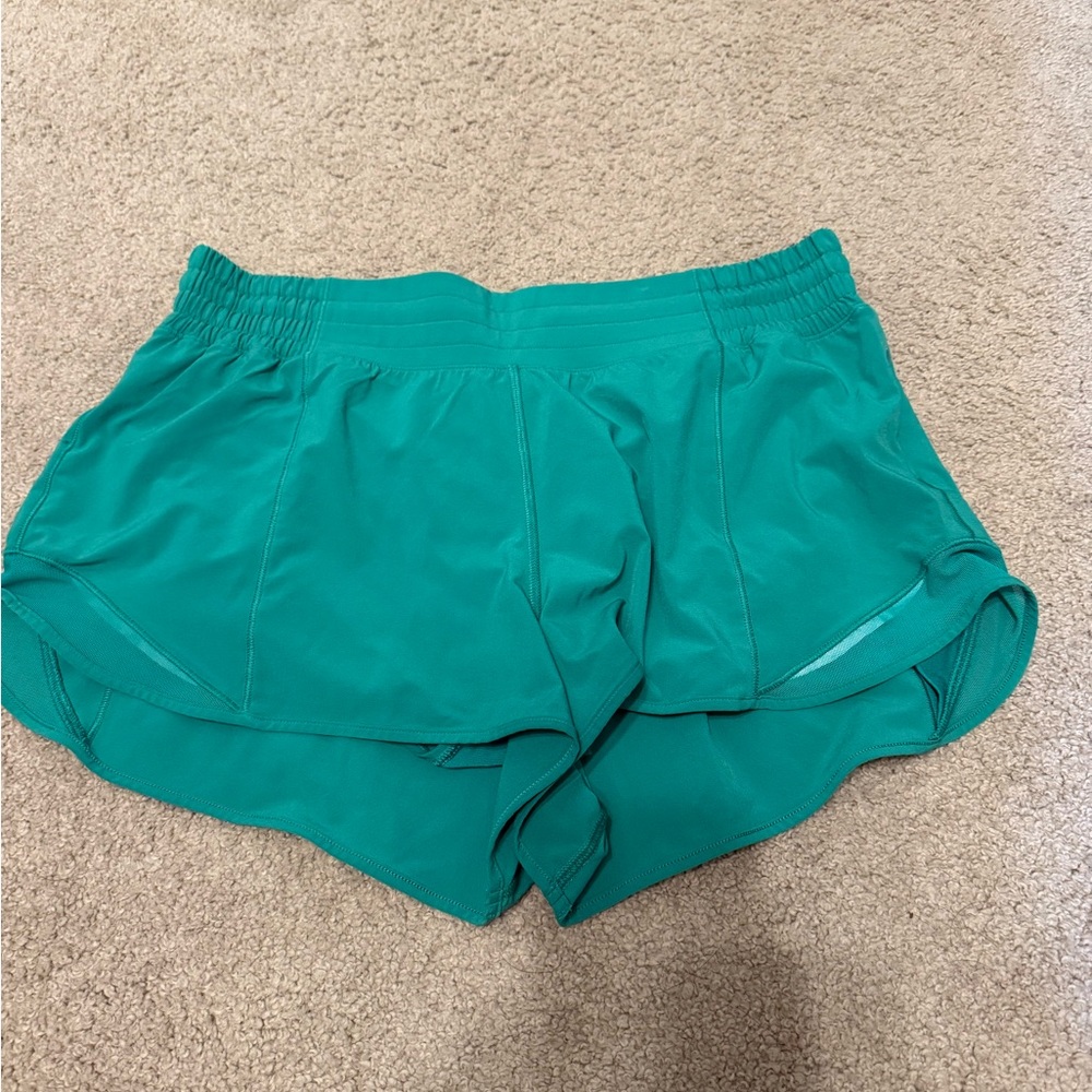 Lululemon Athletica Green Athletic Shorts Moisture-Wicking Lightweight